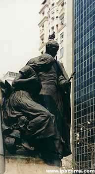 statueincinelandiariodejaneirobrazil