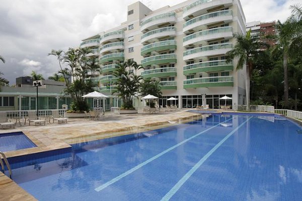 Promenade Paradiso All-Suites Hotel