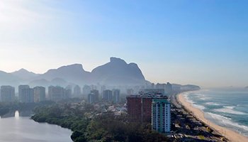 Pedra da G�vea seen from Barra da Tijuca